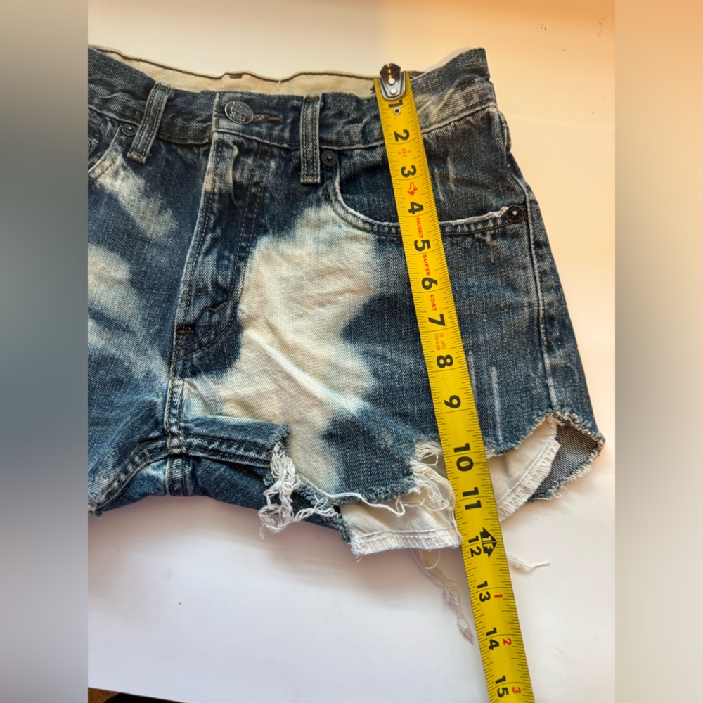Levi 514 Distressed Denim Womens Jeans Shorts size 16 - Picture 5 of 11